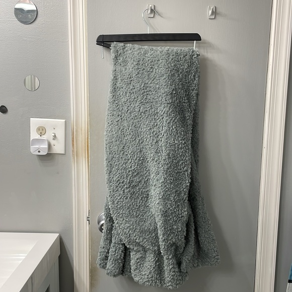 THRO HOME by Marlo Lorenz Decorative Throw - Picture 2 of 4